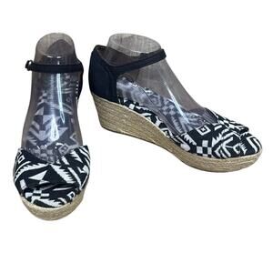 New Toms Black White Aztec Tribal Espadrille Wedge Sandals Size 9